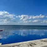 The Queen Of Cozumel - Urban Empire En-Suite City View - For Couples In Mind
