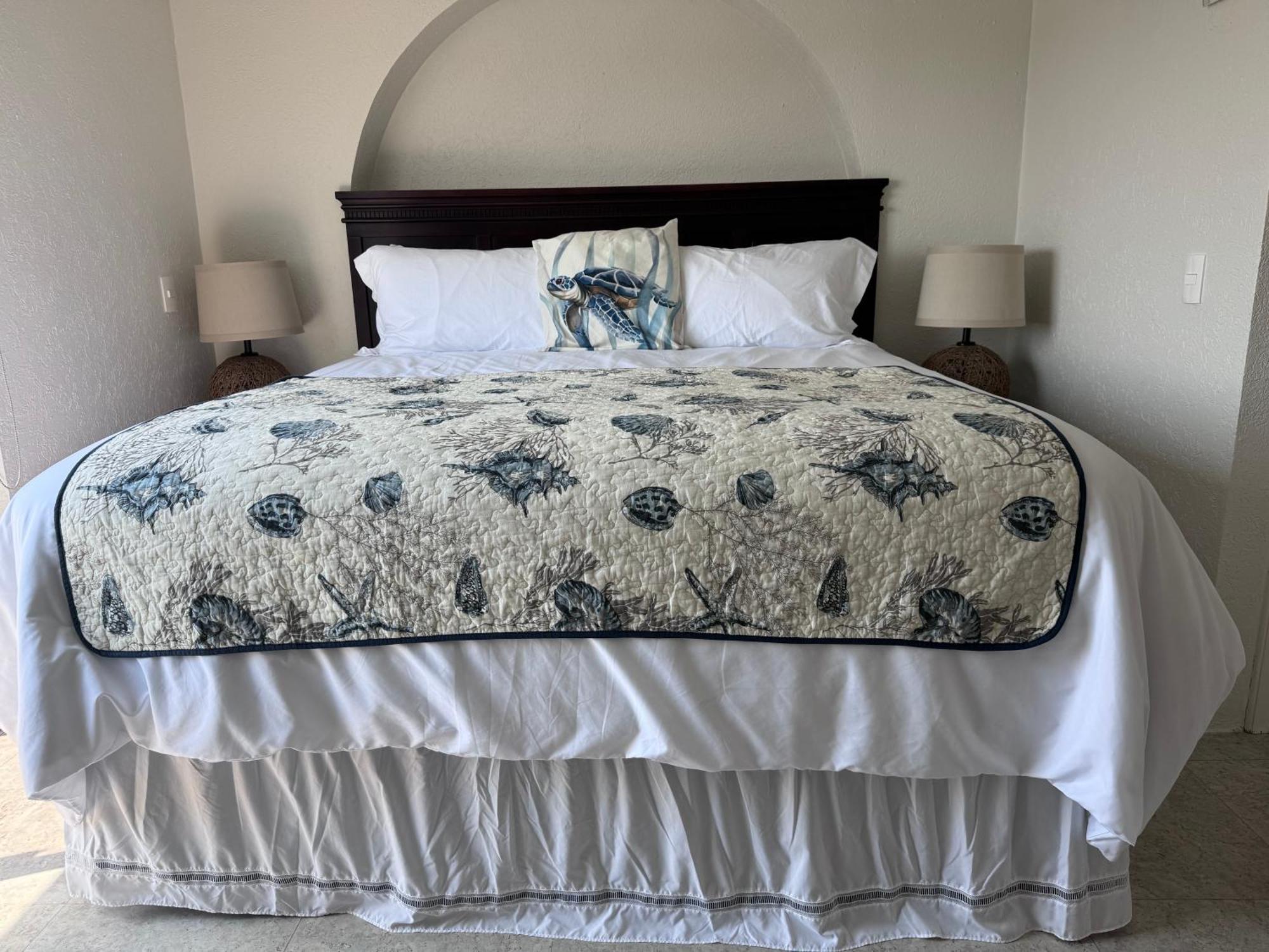 The Queen Of - Urban Empire En-suite View - For Couples In Mind Apartment