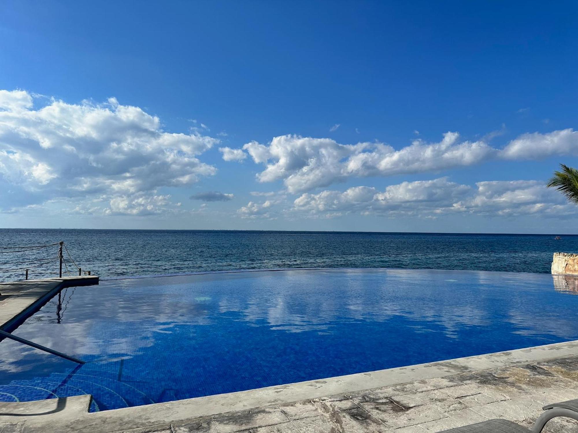 The Queen Of - Urban Empire En-suite View - For Couples In Mind Cozumel